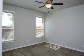 205 Hidden Springs Dr in Bastrop, TX - Building Photo - Building Photo