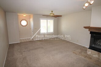 5924 Petaluma Ct in Sacramento, CA - Building Photo - Building Photo