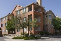 Cierra Crest Apartments - Cierra Crest Apartamentos in Denver, Colorado