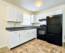 367 W Washington Ave, Unit 3 in Myerstown, PA - Foto de edificio - Building Photo