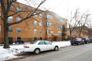 Wolcott Village in Chicago, IL - Building Photo - Building Photo