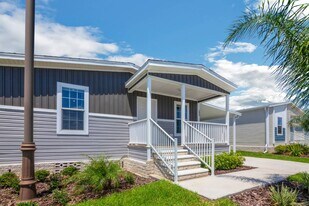 1455 Whispering Pnes Lp in Frostproof, FL - Building Photo