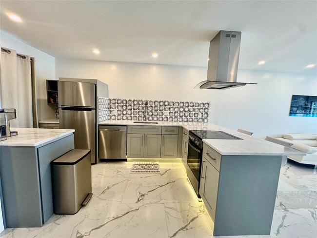 4100 Tivoli Ct in Greenacres, FL - Building Photo - Building Photo