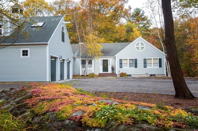 228 Newburyport Tpke in Newbury, MA - Foto de edificio - Building Photo