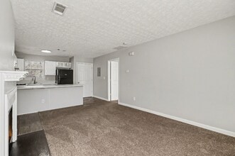 2031 Sitser Ln, Unit Apt C in Atlanta, GA - Building Photo - Building Photo