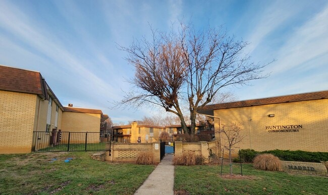 2922 SW Lydia Ave in Topeka, KS - Building Photo - Building Photo