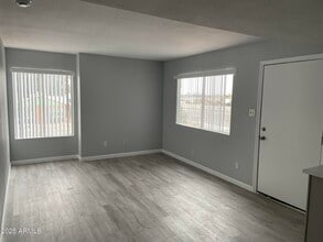 1002 North 25th Pl in Phoenix, AZ - Building Photo - Building Photo
