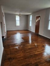 308 E Wilson St in Carterville, MO - Building Photo - Building Photo