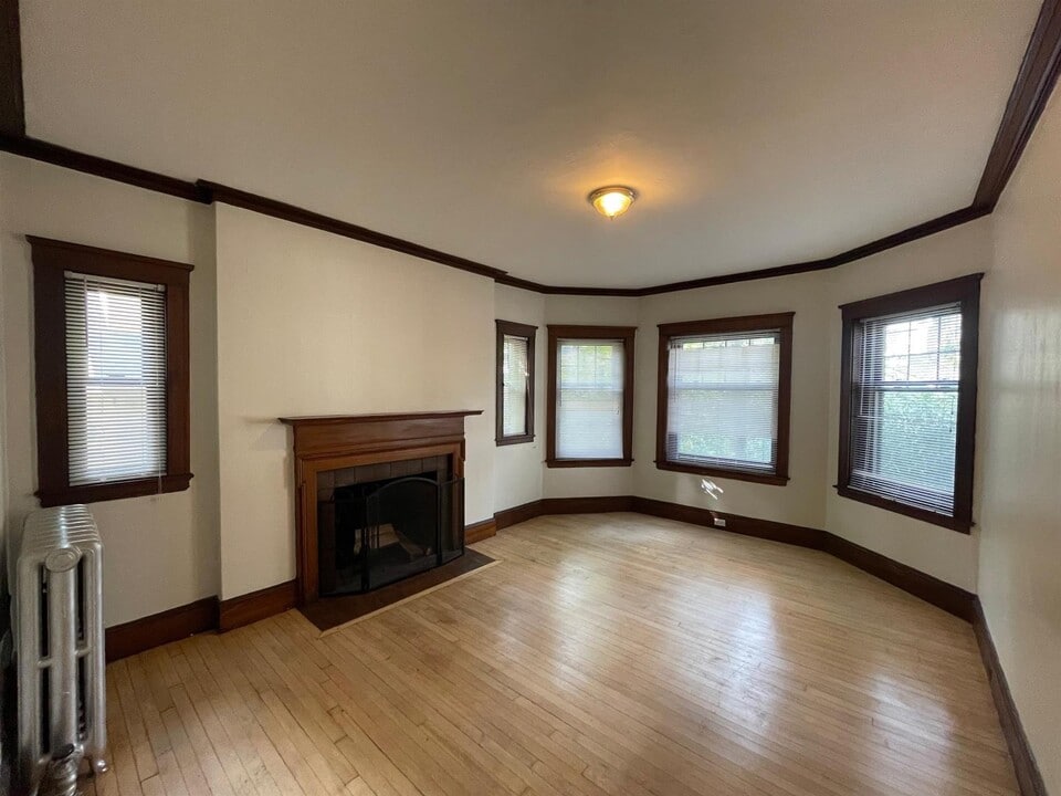 8 Humboldt St, Unit 3 in Cambridge, MA - Foto de edificio