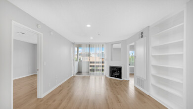 Reno Apartments in Los Angeles, CA - Building Photo - Building Photo