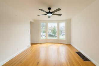 6136 S Kildare Ave in Chicago, IL - Foto de edificio - Building Photo