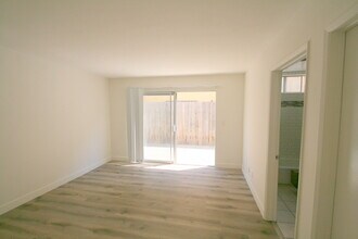 1308 9th St, Unit 1 in Santa Monica, CA - Foto de edificio - Building Photo