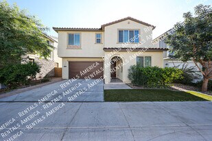 1321 W Coyote Dr in Chandler, AZ - Building Photo