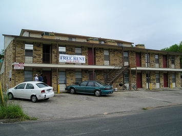 310 S 10th St in Killeen, TX - Building Photo