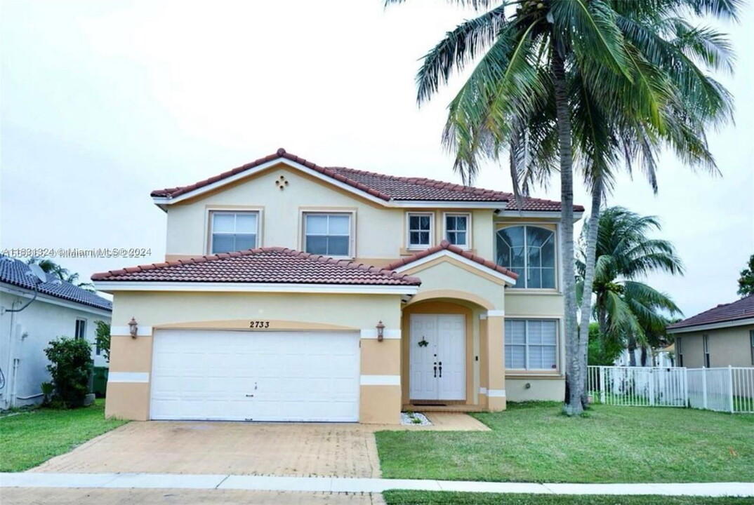 2733 SW 129th Terrace in Miramar, FL - Building Photo