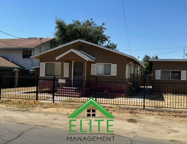 property at 895 N Mitchell Ave
