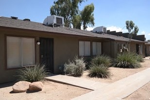 Desert Green Villas in Goodyear, AZ - Building Photo