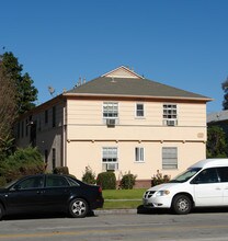 Colonial in Toluca Lake - Significant  Upside in North Hollywood, CA - Building Photo - Building Photo
