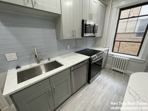 370 Chestnut Hill Ave, Unit 21 in Boston, MA - Building Photo - Building Photo