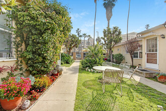 Washington Blvd. Marina Apartments - near ... in Venice, CA - Building Photo - Building Photo