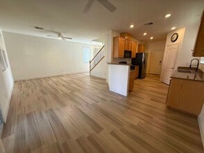 11616 W Kings Arms Ln in Las Vegas, NV - Building Photo - Building Photo