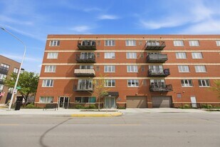 2158 W Grand Ave, Unit #  0501 in Chicago, IL - Building Photo