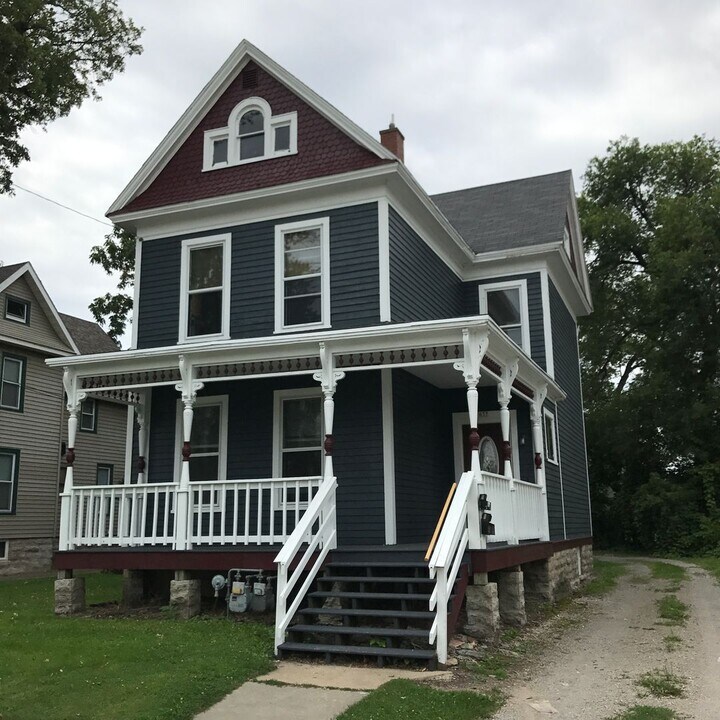 637 Franklin St in Oshkosh, WI - Building Photo