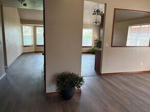 1424 SW 129th St in Oklahoma City, OK - Building Photo - Building Photo