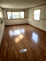 1645 S Wilson Rd, Unit Lot 2 in Radcliff, KY - Building Photo
