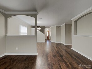 6642 Hartnet Fields in Converse, TX - Building Photo - Building Photo