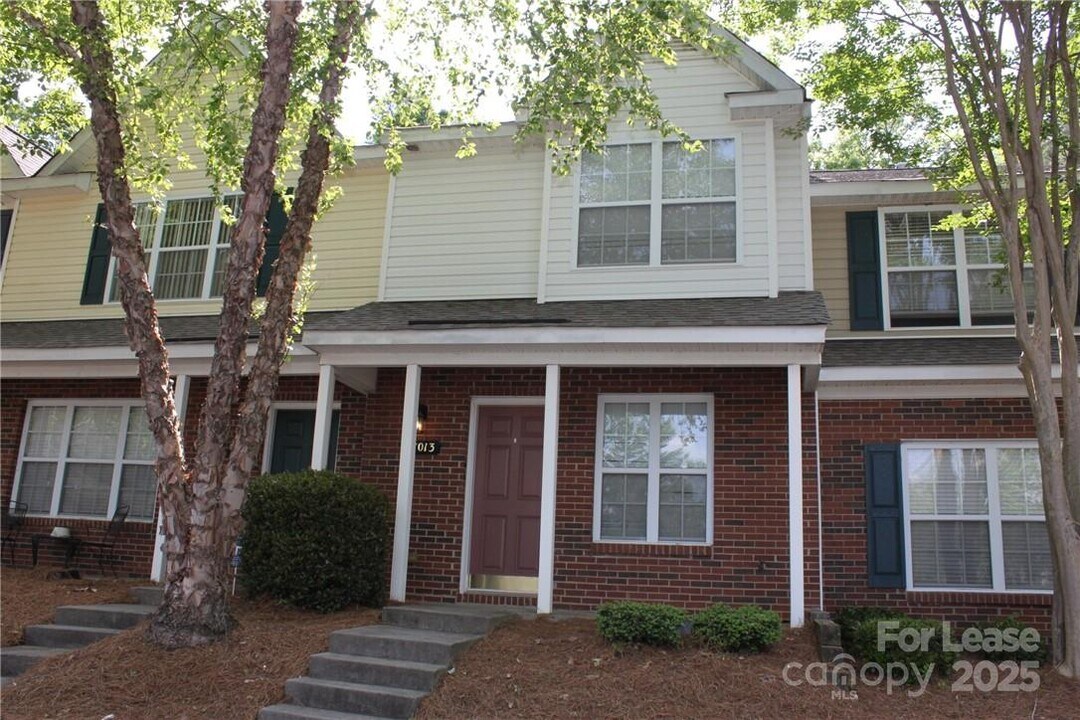 17013 Turning Stick Ct in Charlotte, NC - Building Photo