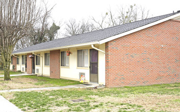 Eastwood Manor in Chattanooga, TN - Building Photo - Building Photo