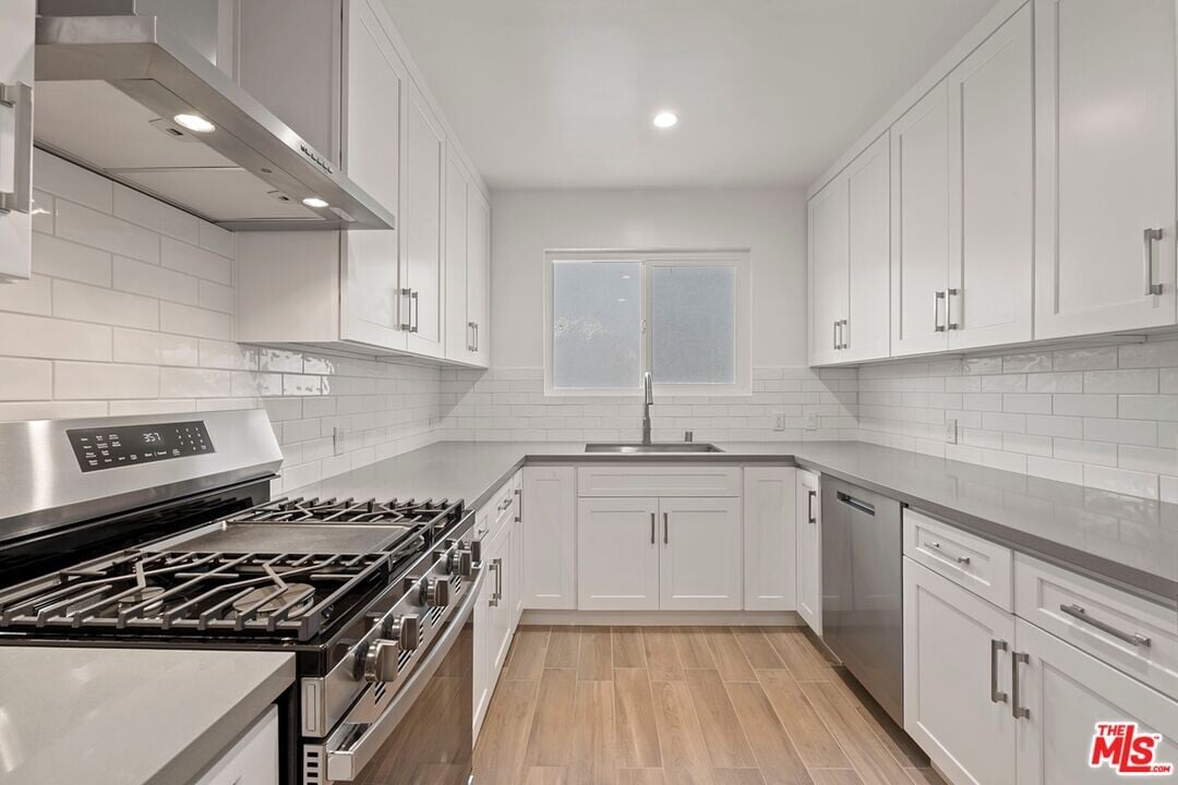 1252 N Crescent Heights Blvd in West Hollywood, CA - Foto de edificio