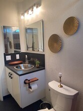 33295 Via Alvaro in Temecula, CA - Foto de edificio - Building Photo