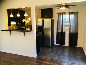 2120 Grand Ave in San Diego, CA - Building Photo - Building Photo