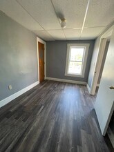 4 Railroad St in Randolph, VT - Building Photo - Building Photo