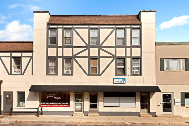 property at 107 1/2 Dean St