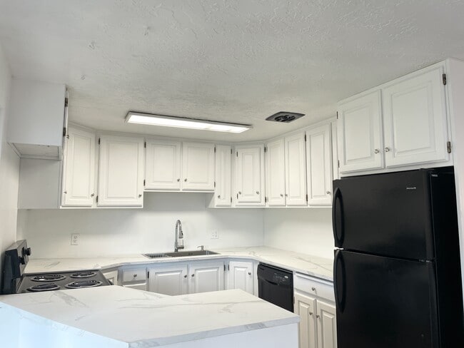 5324 S Hamlin St in Murray, UT - Building Photo - Building Photo