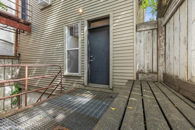 626 W 18th St in Chicago, IL - Building Photo - Building Photo