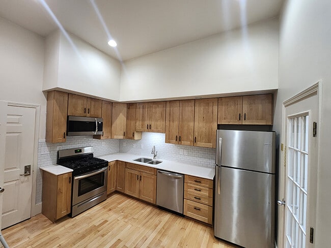 111 N Main St, Unit 1