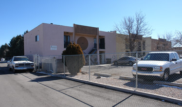 1310-1326 San Pedro Dr SE in Albuquerque, NM - Building Photo - Building Photo