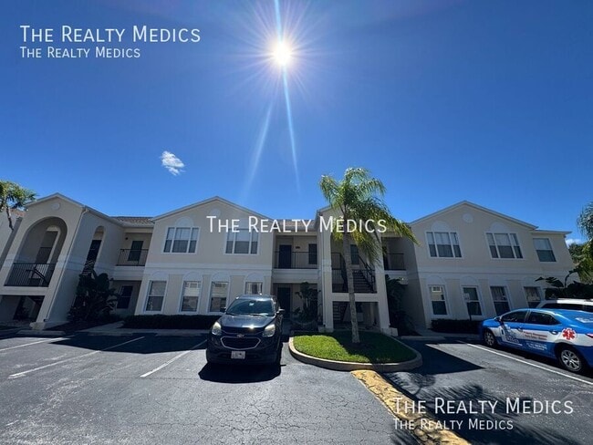 8818 Grand Palms Cir in Kissimmee, FL - Building Photo - Building Photo