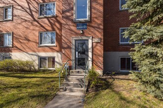 1730 Crevier St in St. Laurent, QC - Building Photo - Building Photo