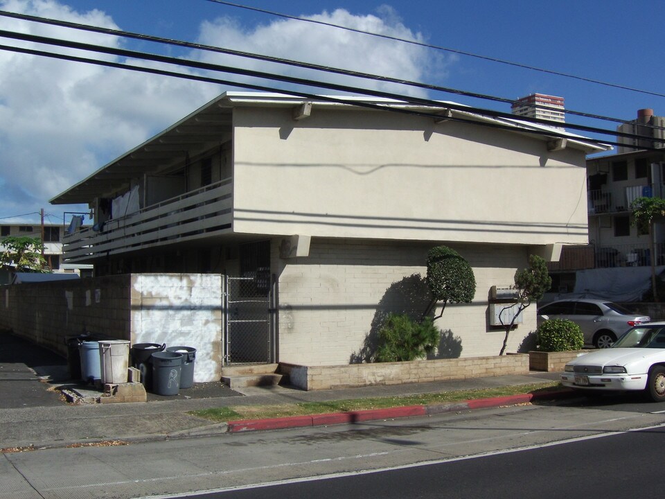 819 University Ave in Honolulu, HI - Foto de edificio