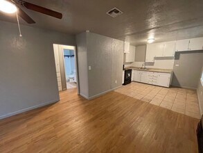 304 E Kerr Dr in Midwest City, OK - Building Photo - Building Photo