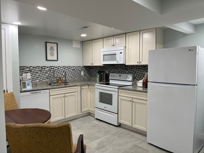property at 3707 Windom Rd