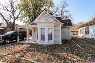 311 Harrison St in Newton, KS - Building Photo - Building Photo