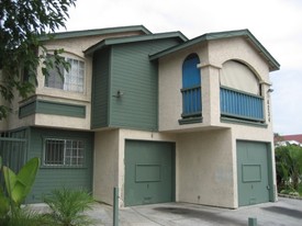 4234 Euclid Ave in San Diego, CA - Foto de edificio - Building Photo