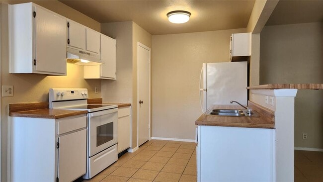 809 Lloyd Ln in Elgin, TX - Building Photo - Building Photo