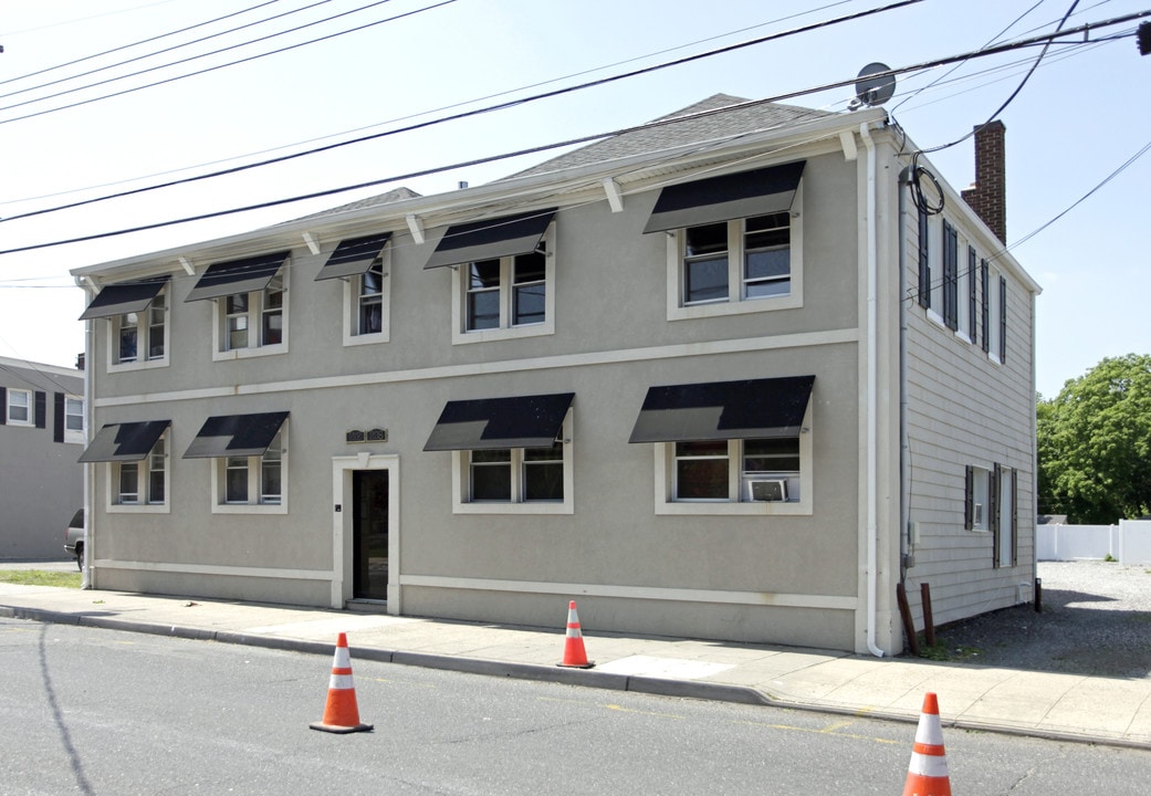 208-212 Shrewsbury Ave in Red Bank, NJ - Foto de edificio